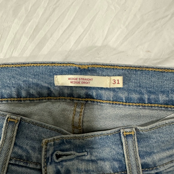 Levi wedgie straight jeans size 31 - Picture 3 of 4